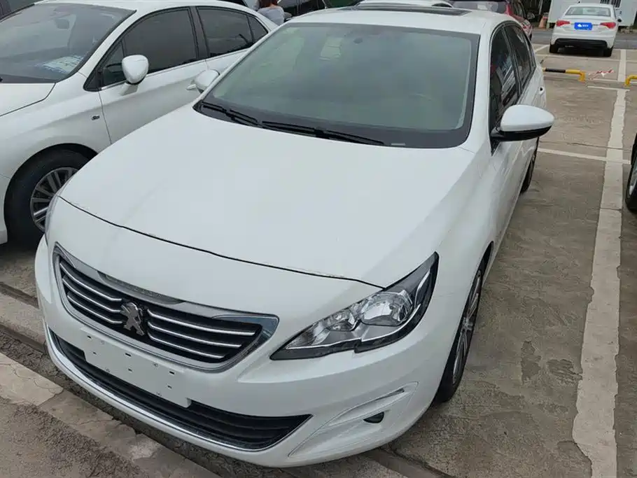 Peugeot 408 2015 — фото 1