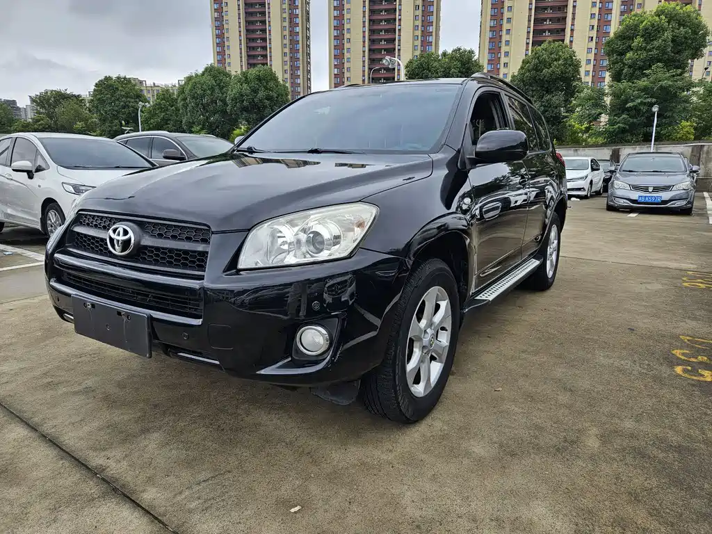 Toyota RAV4 2011
