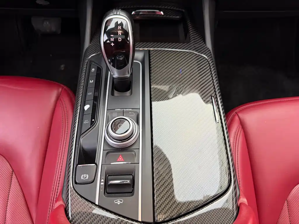 Maserati Levante 2016 — фото 10