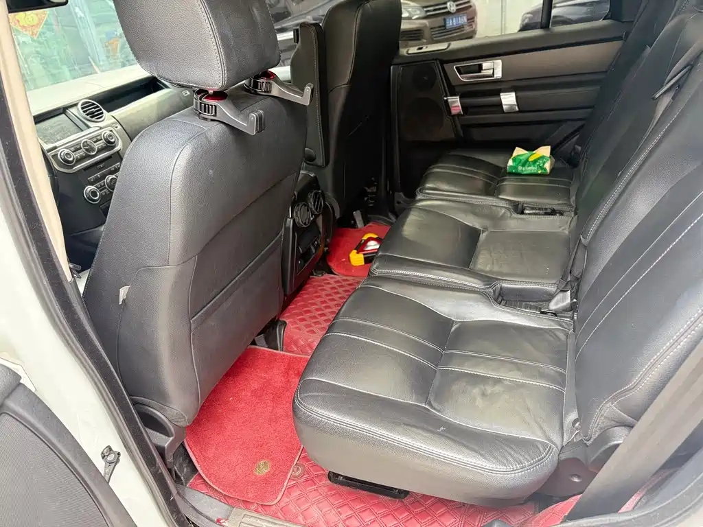 Land Rover Discovery 2015 — фото 12