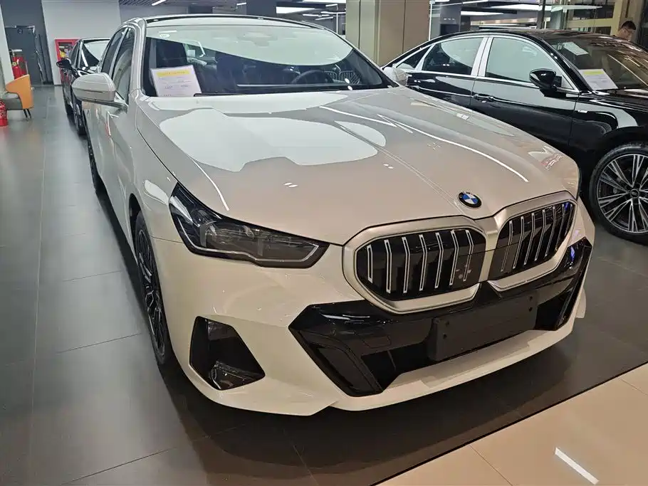 BMW 5 Series 2026