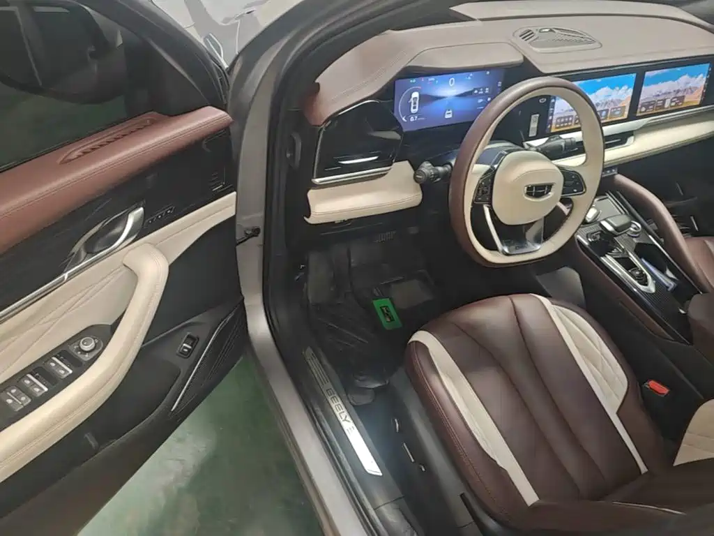 Geely Xingyue L 2022 — фото 16
