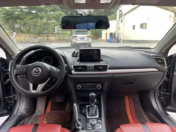 Mazda 3 Axela 2016