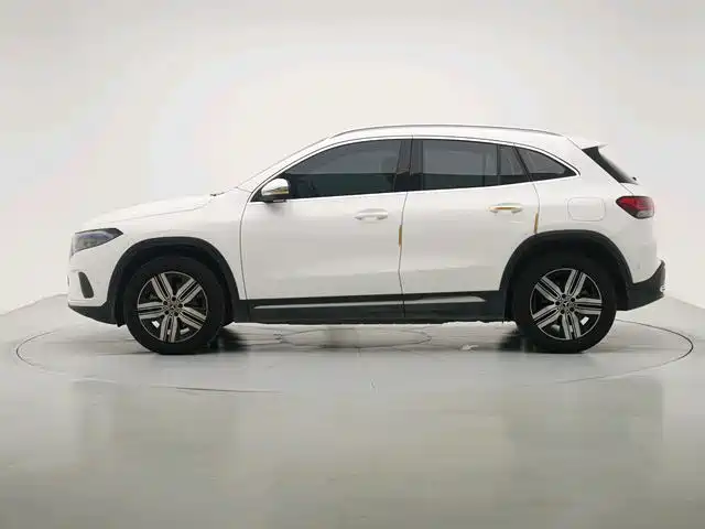 Mercedes-Benz EQA 2023