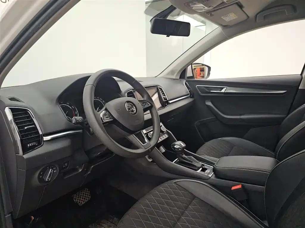 Skoda Karoq 2021 — фото 8