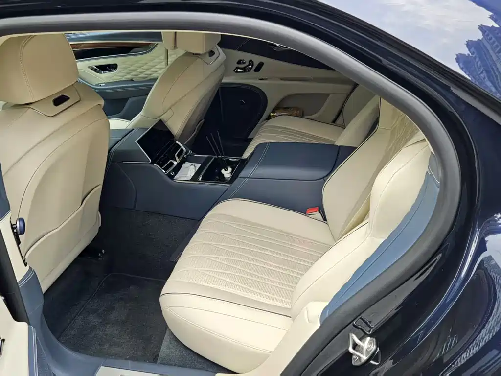 Bentley Flying Spur 2022
