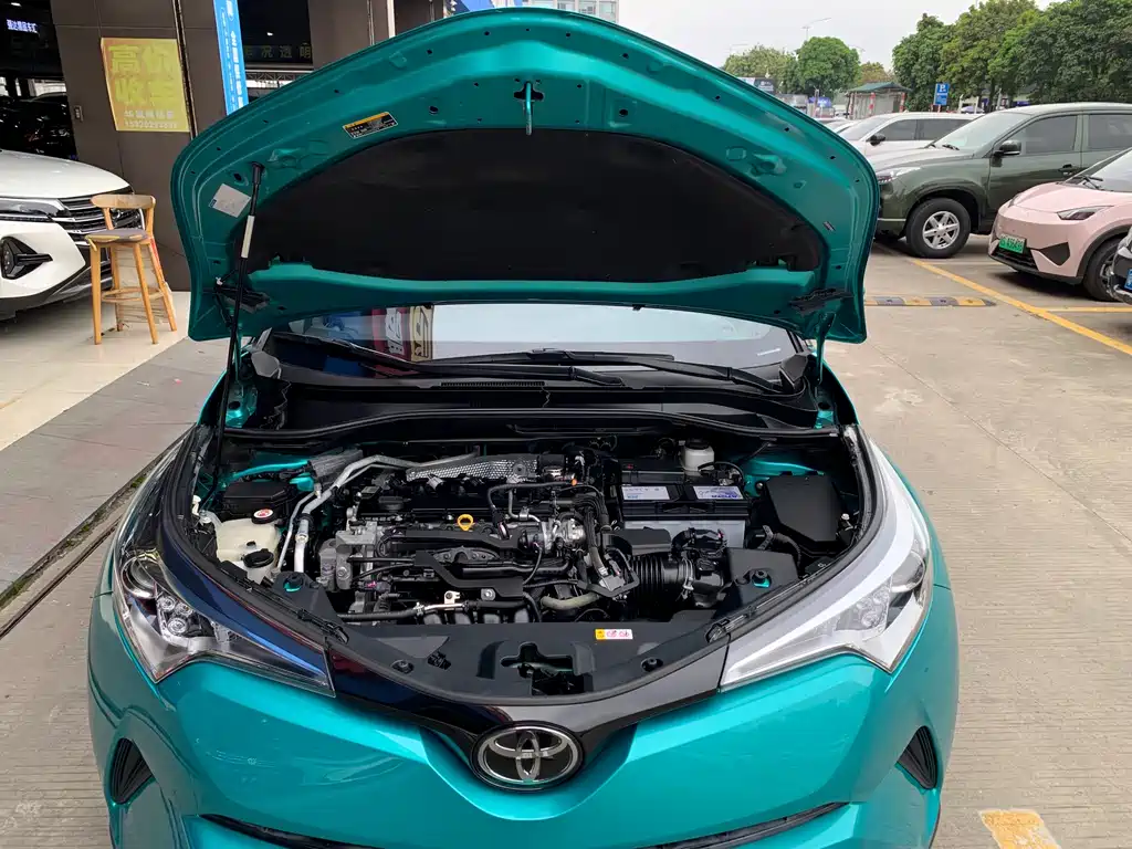 Toyota C-HR 2020 — фото 14