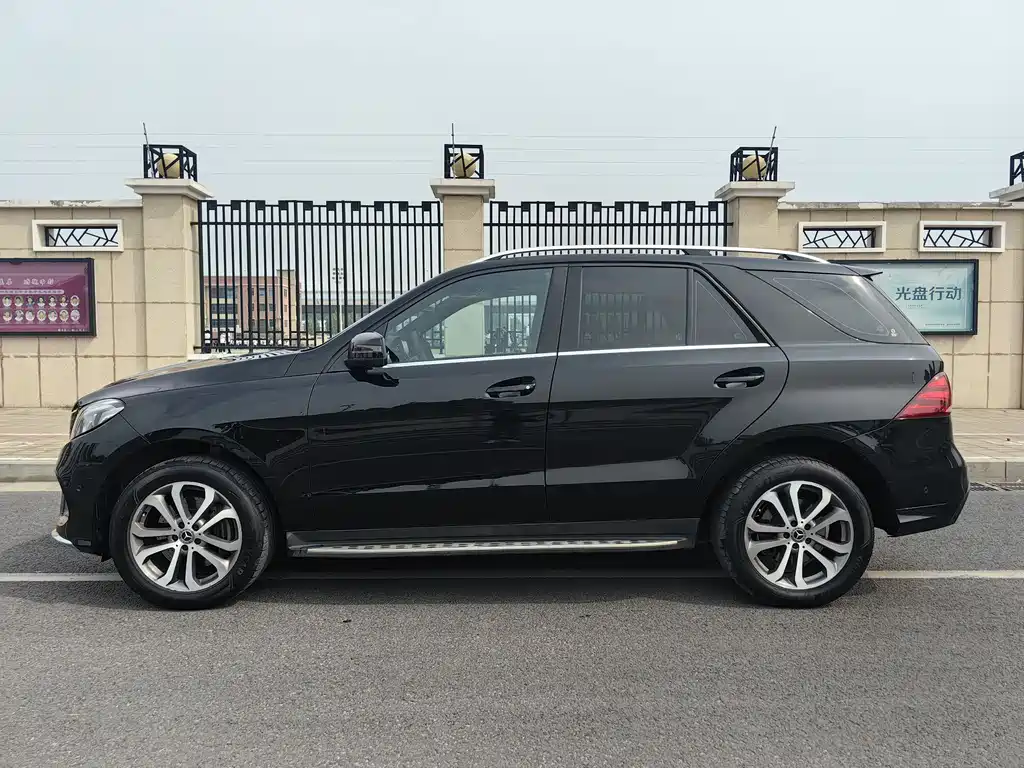 Mercedes-Benz GLE 2019 — фото 11