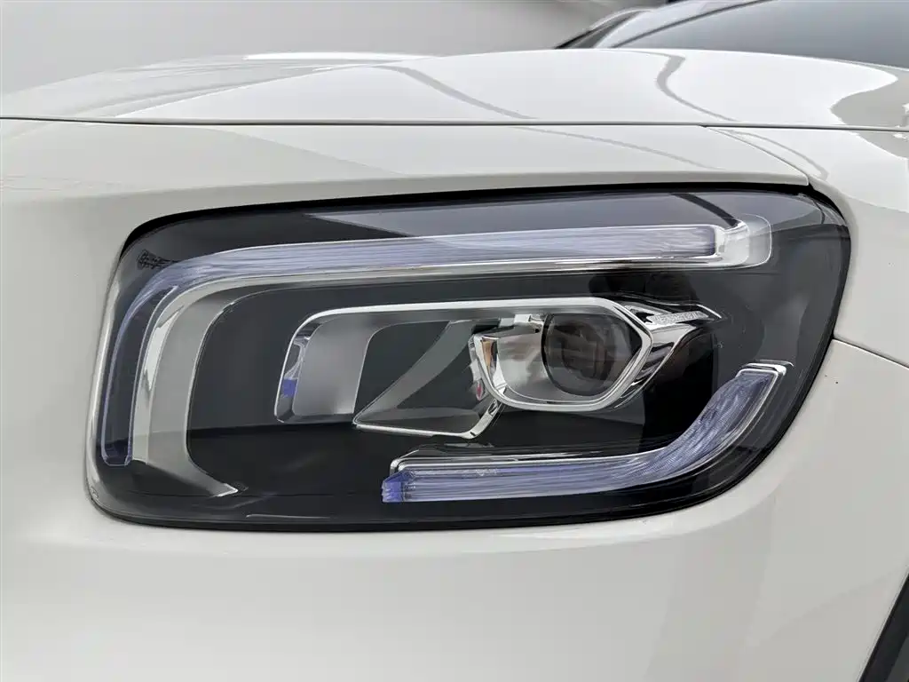 Mercedes-Benz GLB 2021 — фото 28