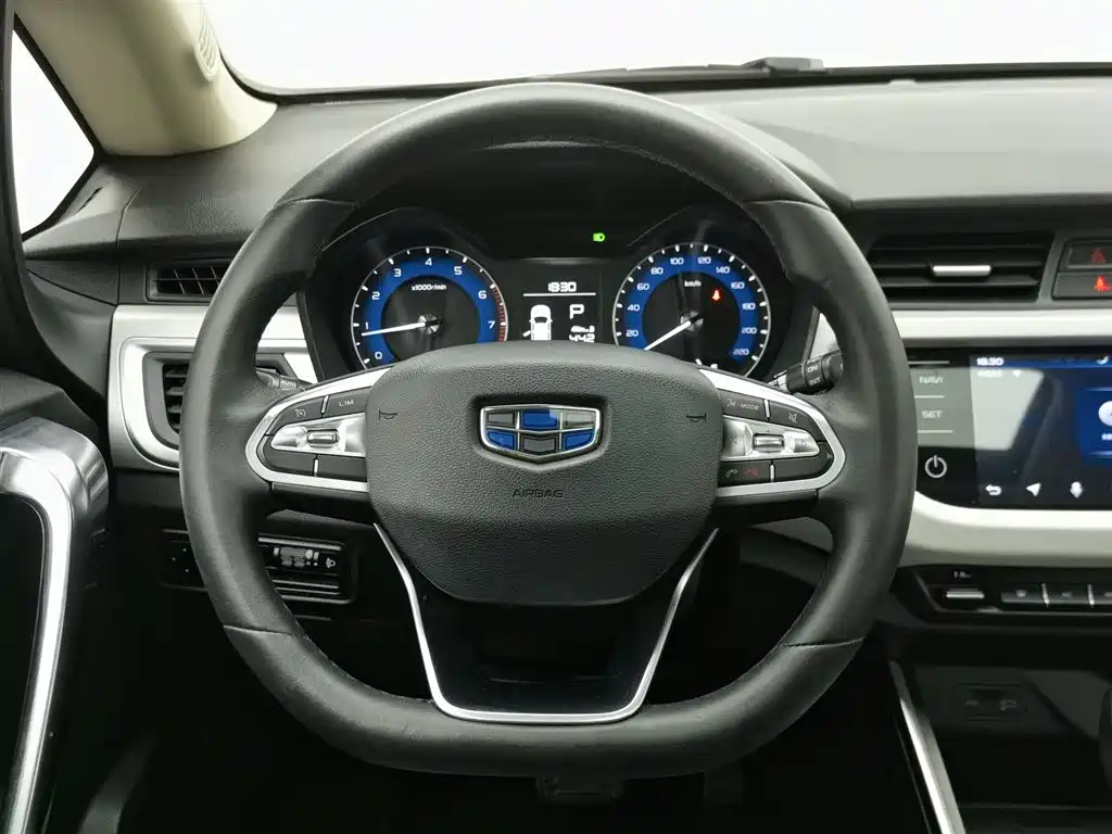 Geely Vision X3 2020 — фото 11