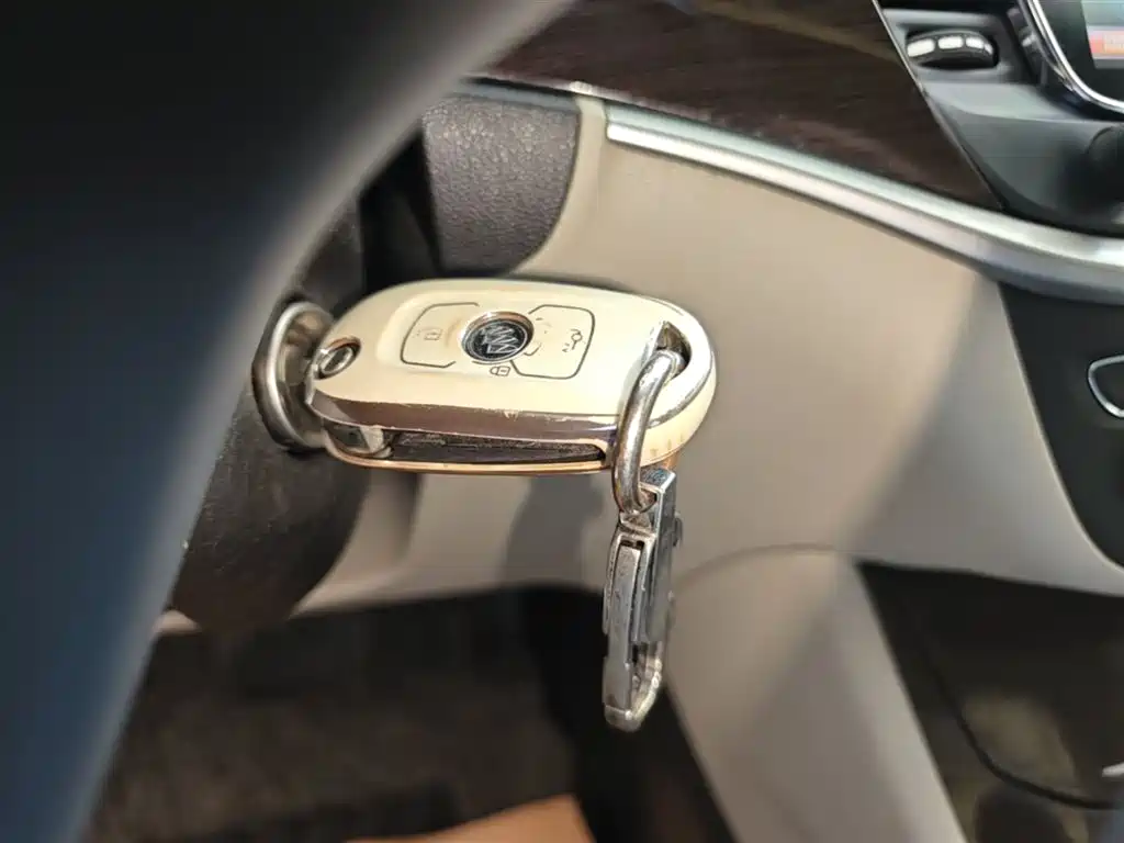 Buick Verano 2018 — фото 9
