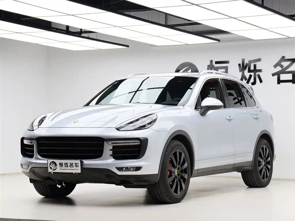 Porsche Cayenne 2015 — фото 36