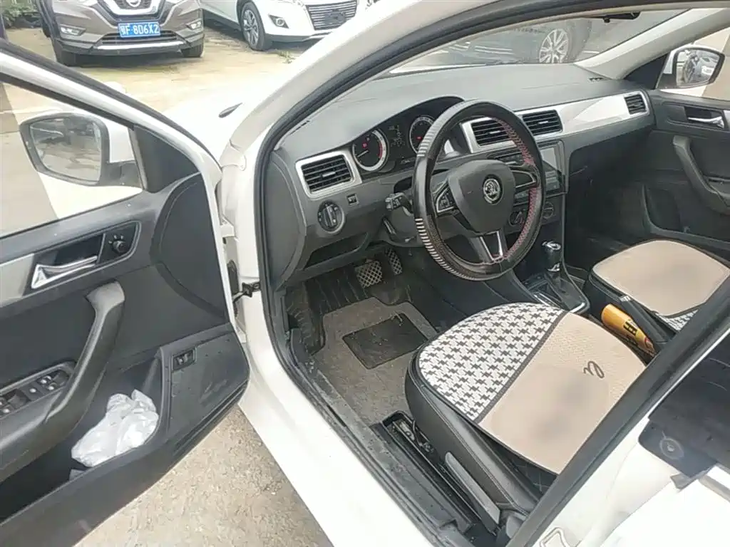 Skoda Rapid 2019 — фото 16