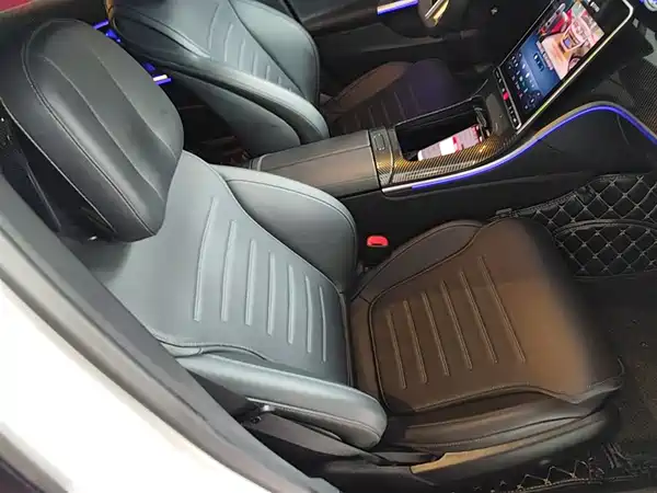 Mercedes-Benz C-Class 2022