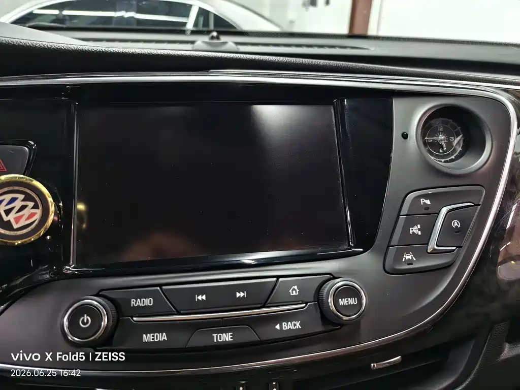 Buick Envision Plus 2015 — фото 17