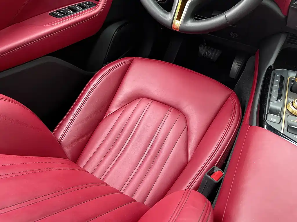 Maserati Levante 2017 — фото 14
