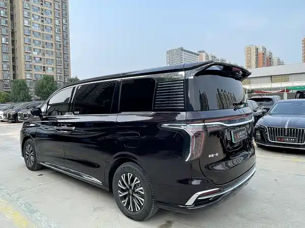 Hongqi HQ9 PHEV 2025