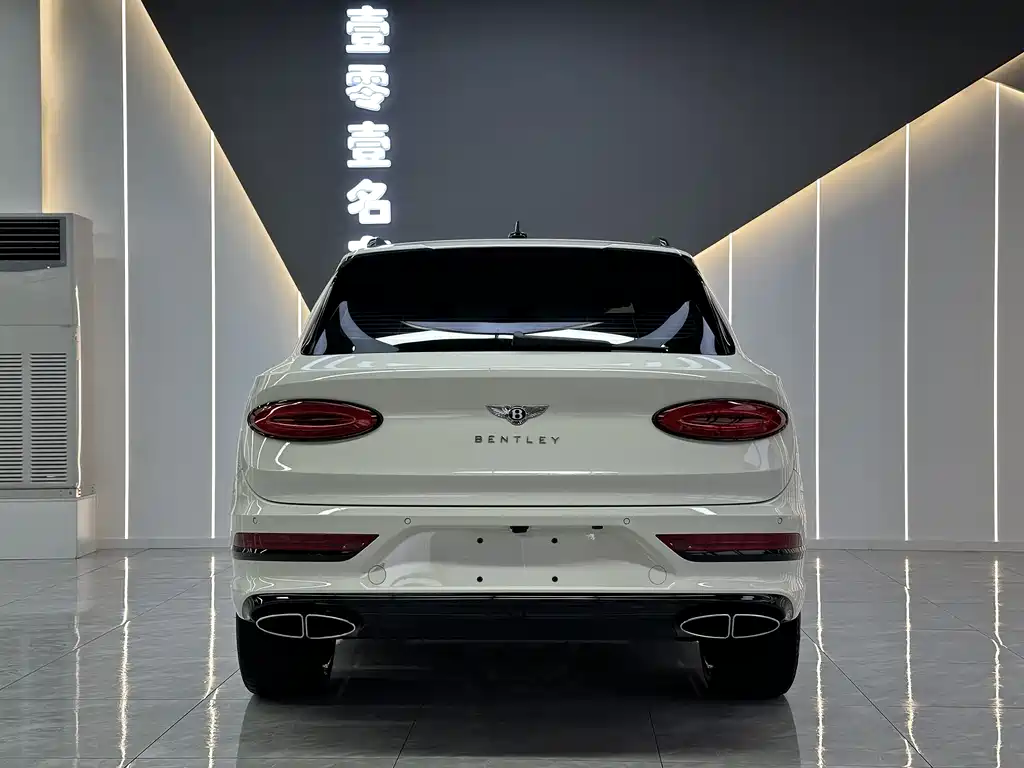 Bentley Bentayga 2021 — фото 5