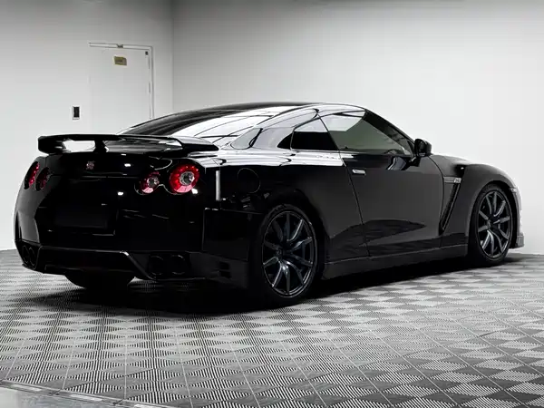 Nissan GT-R 2014