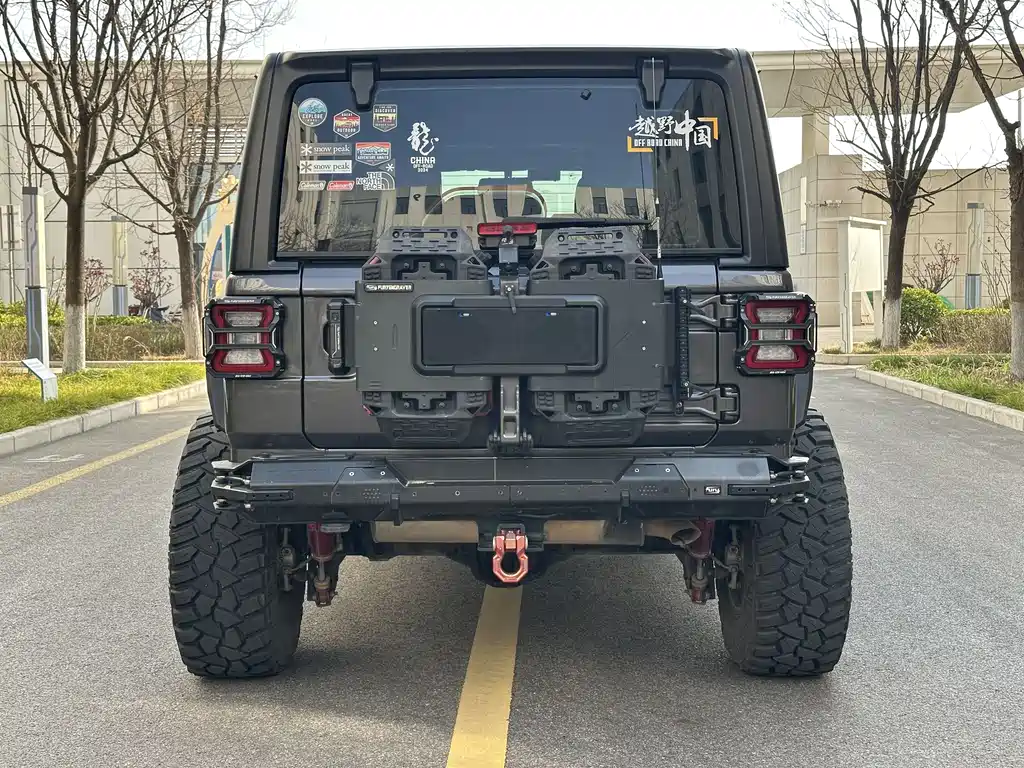 Jeep Wrangler 2022 — фото 23
