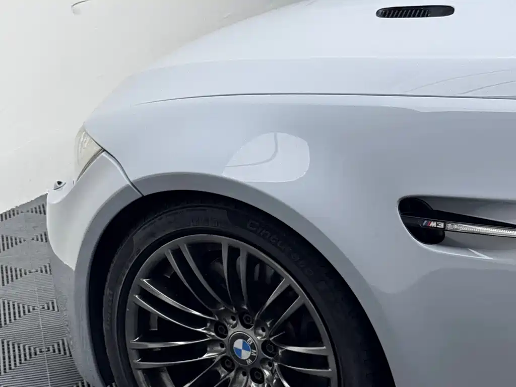 BMW M3 2011 — фото 19