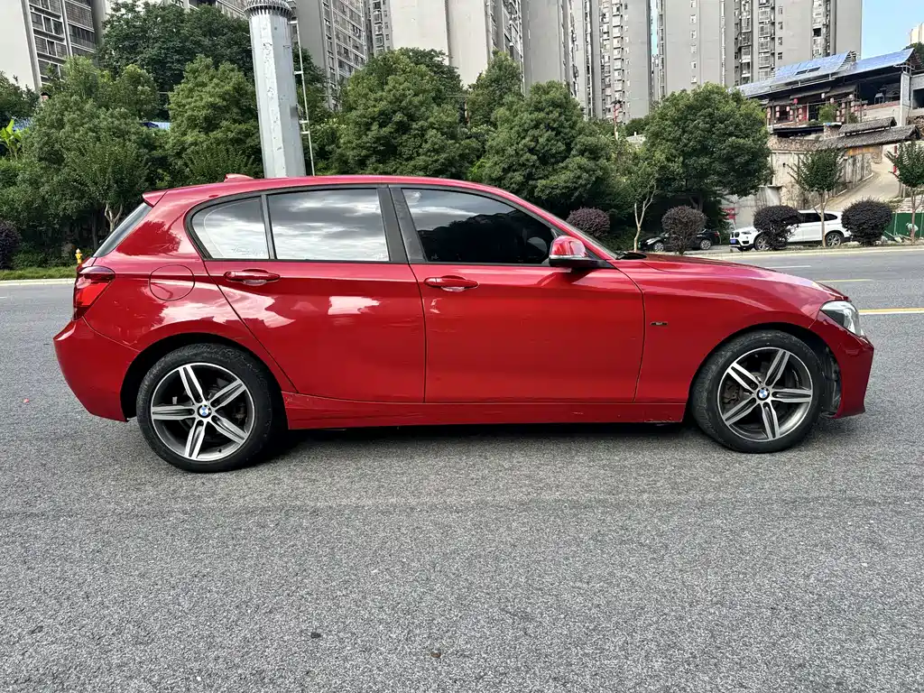 BMW 1 Series 2012 — фото 11