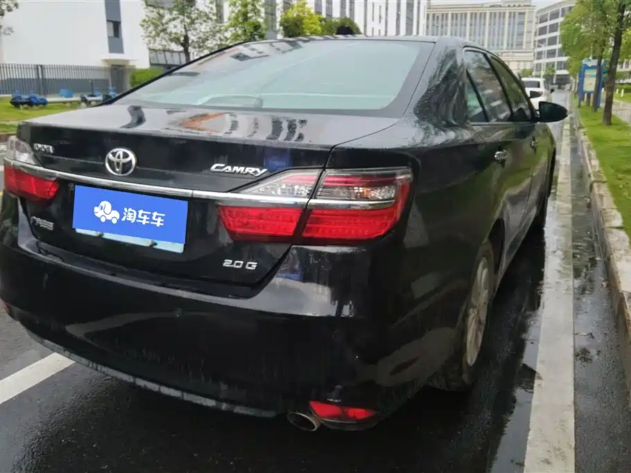 Toyota Camry 2017 — фото 3