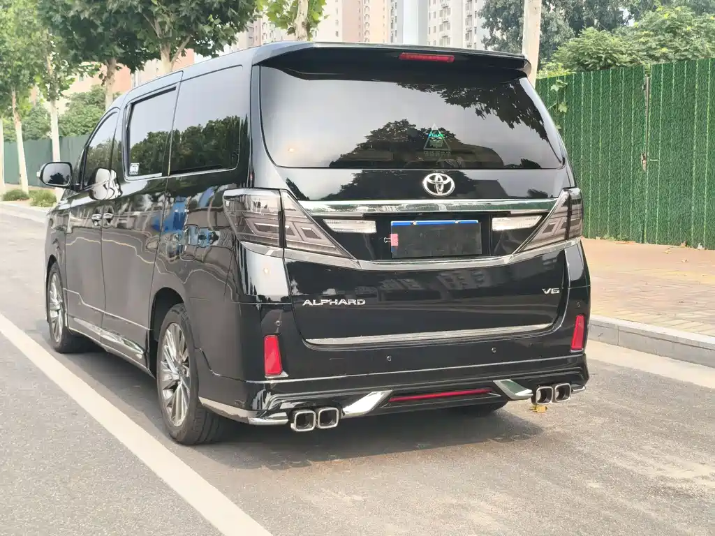Toyota Alphard 2012 — фото 18
