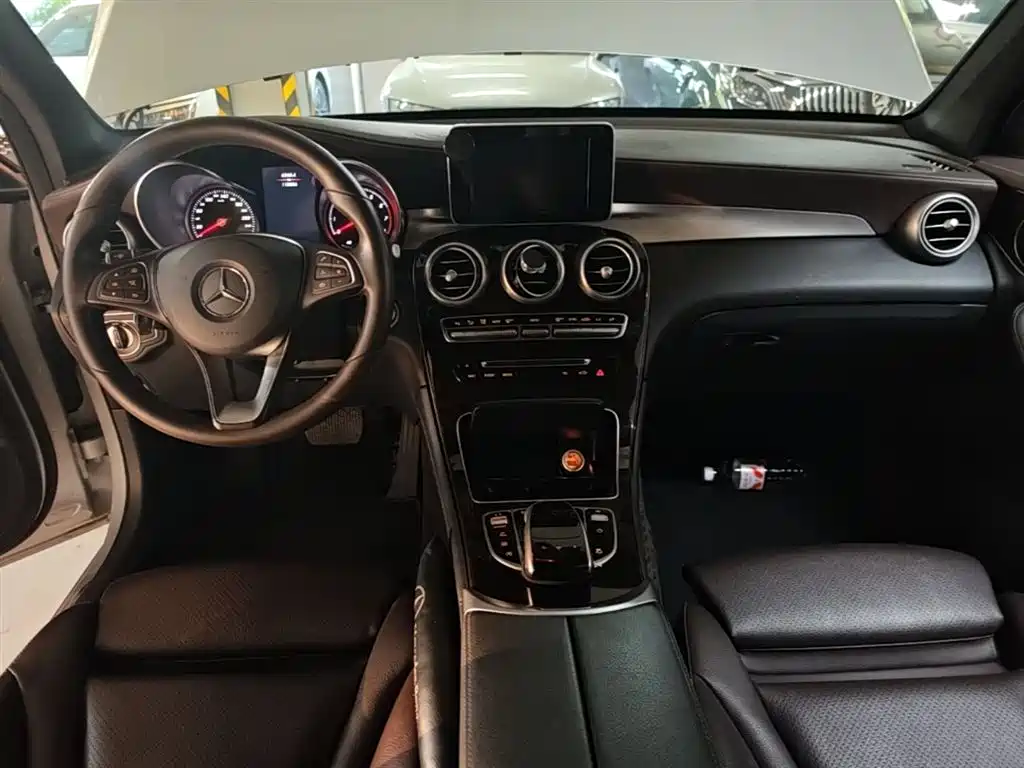 Mercedes-Benz GLC 2018 — фото 10