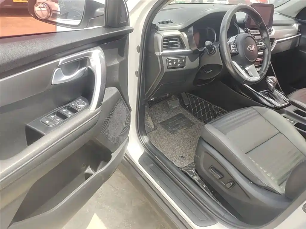 Kia Sportage 2018 — фото 16