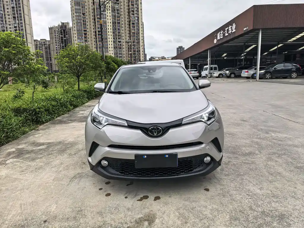 Toyota C-HR 2021 — фото 2