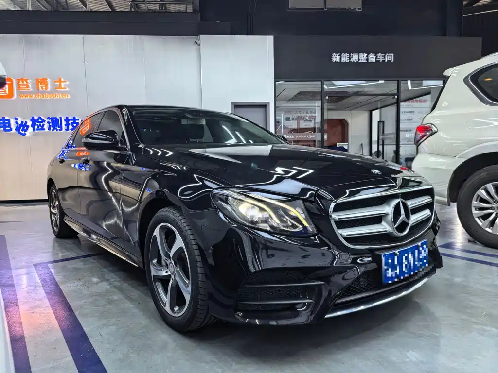 Mercedes-Benz E-Class 2017 — фото 12