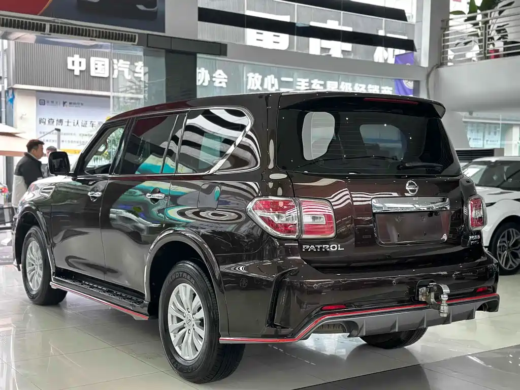 Nissan Patrol 2018 — фото 12