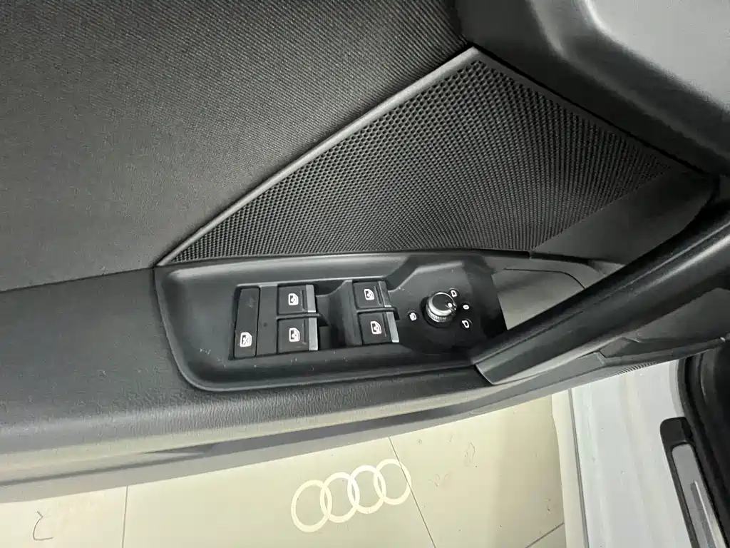 Audi A3 2023 — фото 20