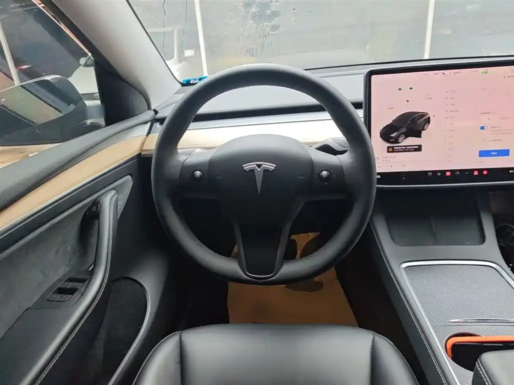 Tesla Model Y 2023 — фото 11
