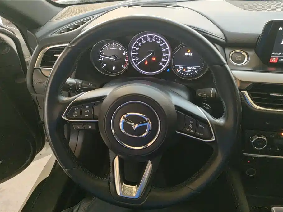 Mazda Atenza 2018 — фото 15