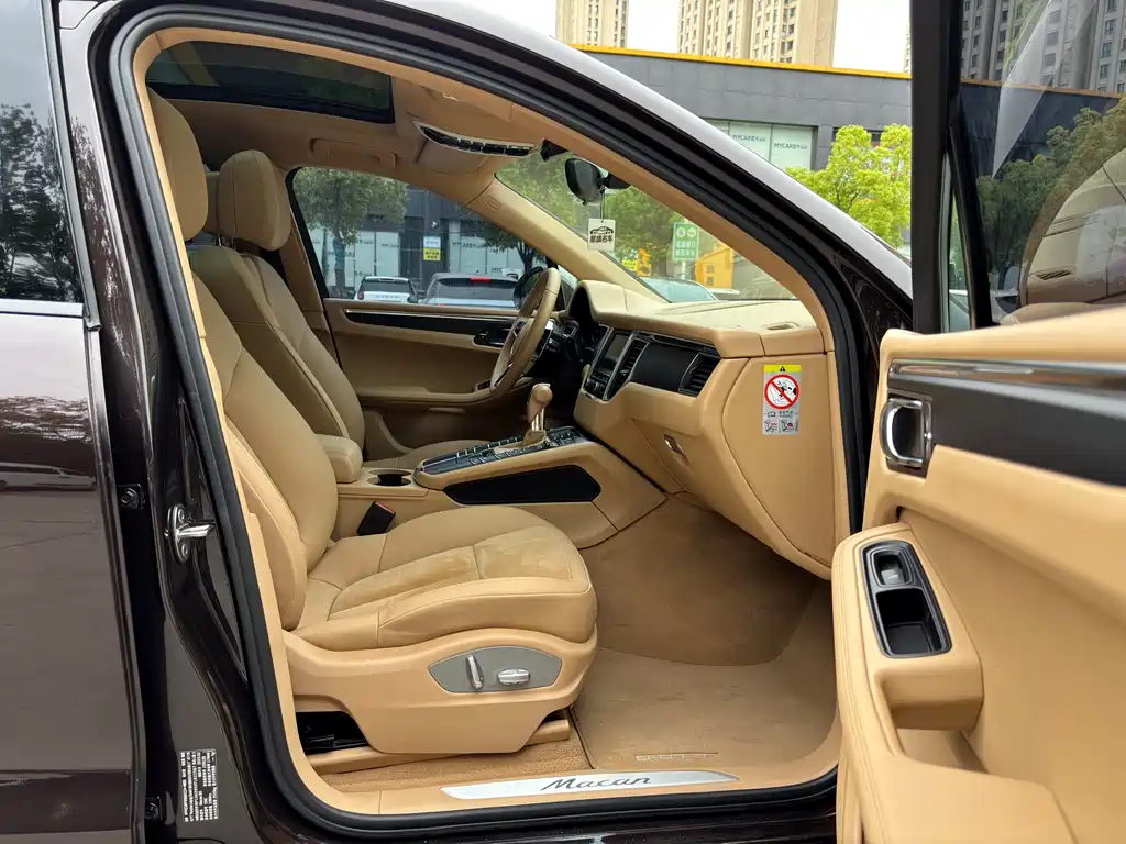 Porsche Macan 2015 — фото 15