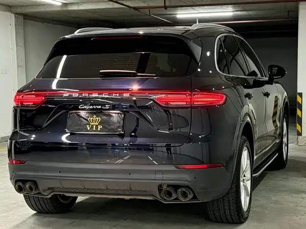 Porsche Cayenne 2022