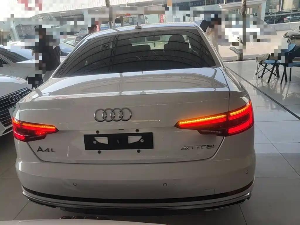 Audi A4L 2019