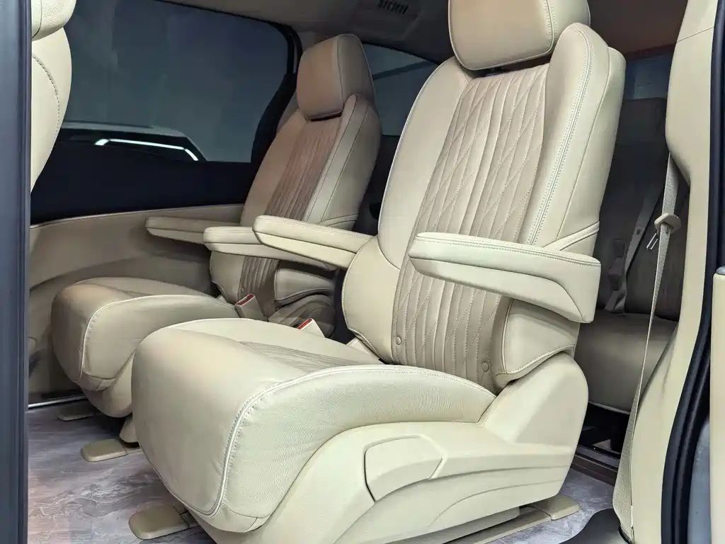 Buick GL8 2025