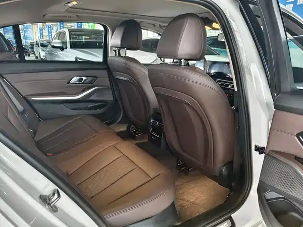 BMW 3 Series 2023