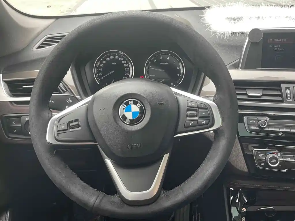 BMW X1 2019 — фото 15