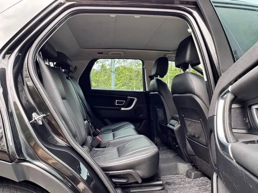 Land Rover Discovery Sport 2017 — фото 10
