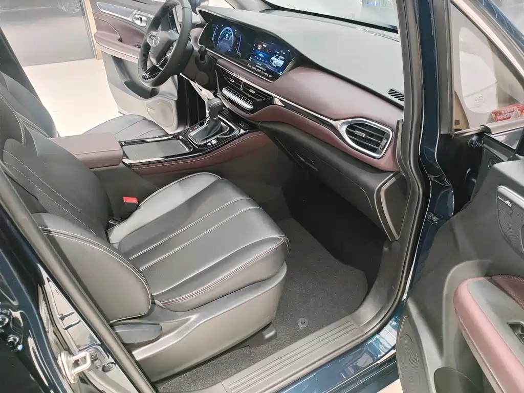 GAC Motor Trumpchi M6 2024 — фото 10