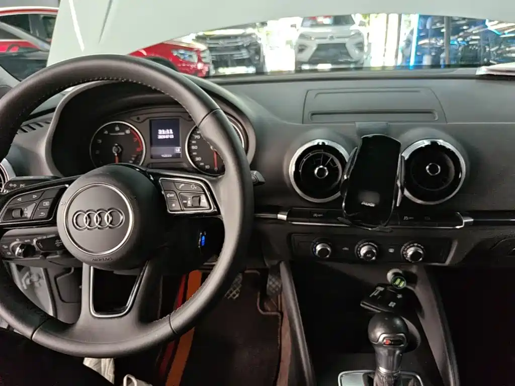 Audi A3 2020 — фото 10