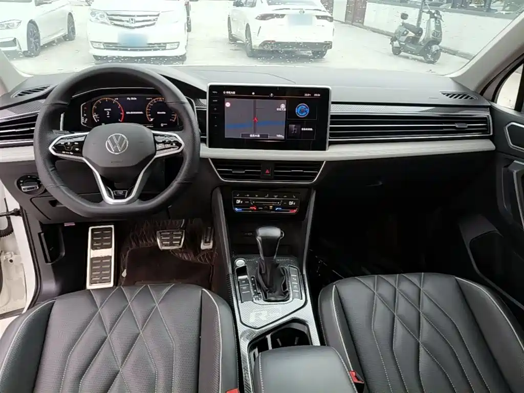 Volkswagen Tiguan L 2021 — фото 10
