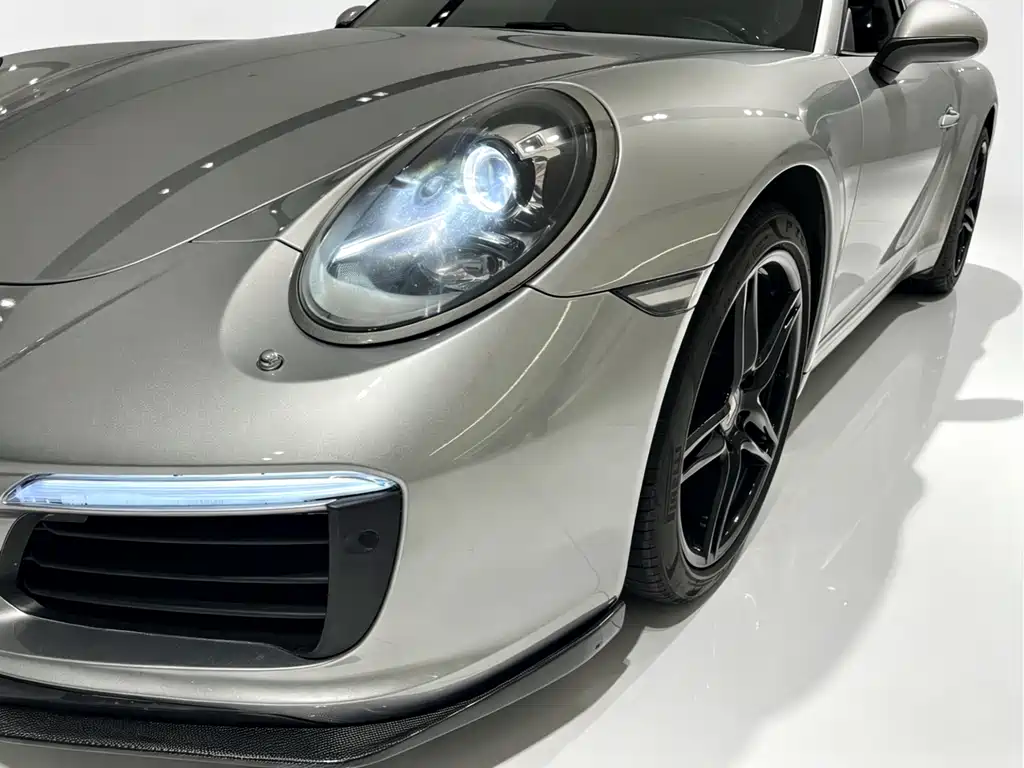 Porsche 911 2017 — фото 12