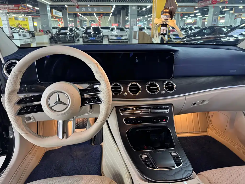 Mercedes-Benz E-Class 2022