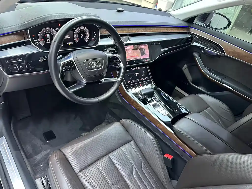Audi A8 2019 — фото 5