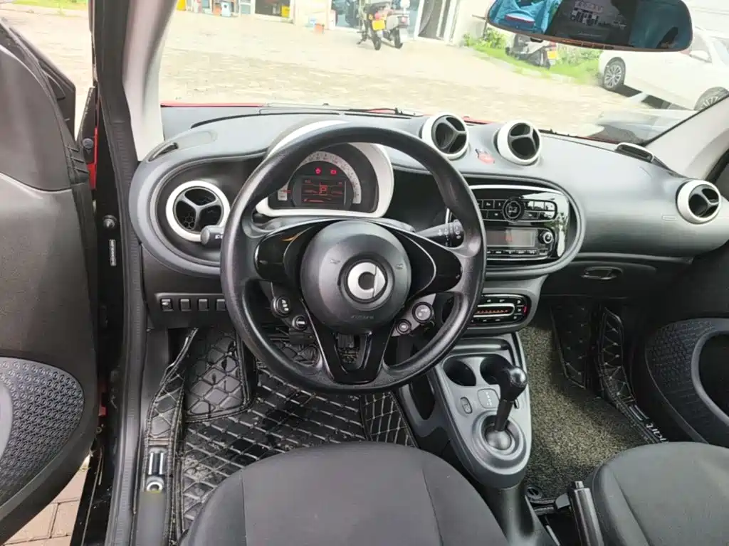 smart fortwo 2017 — фото 11
